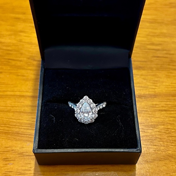 Jewelry - GIA Certified Pear shaped diamond engagement ring
